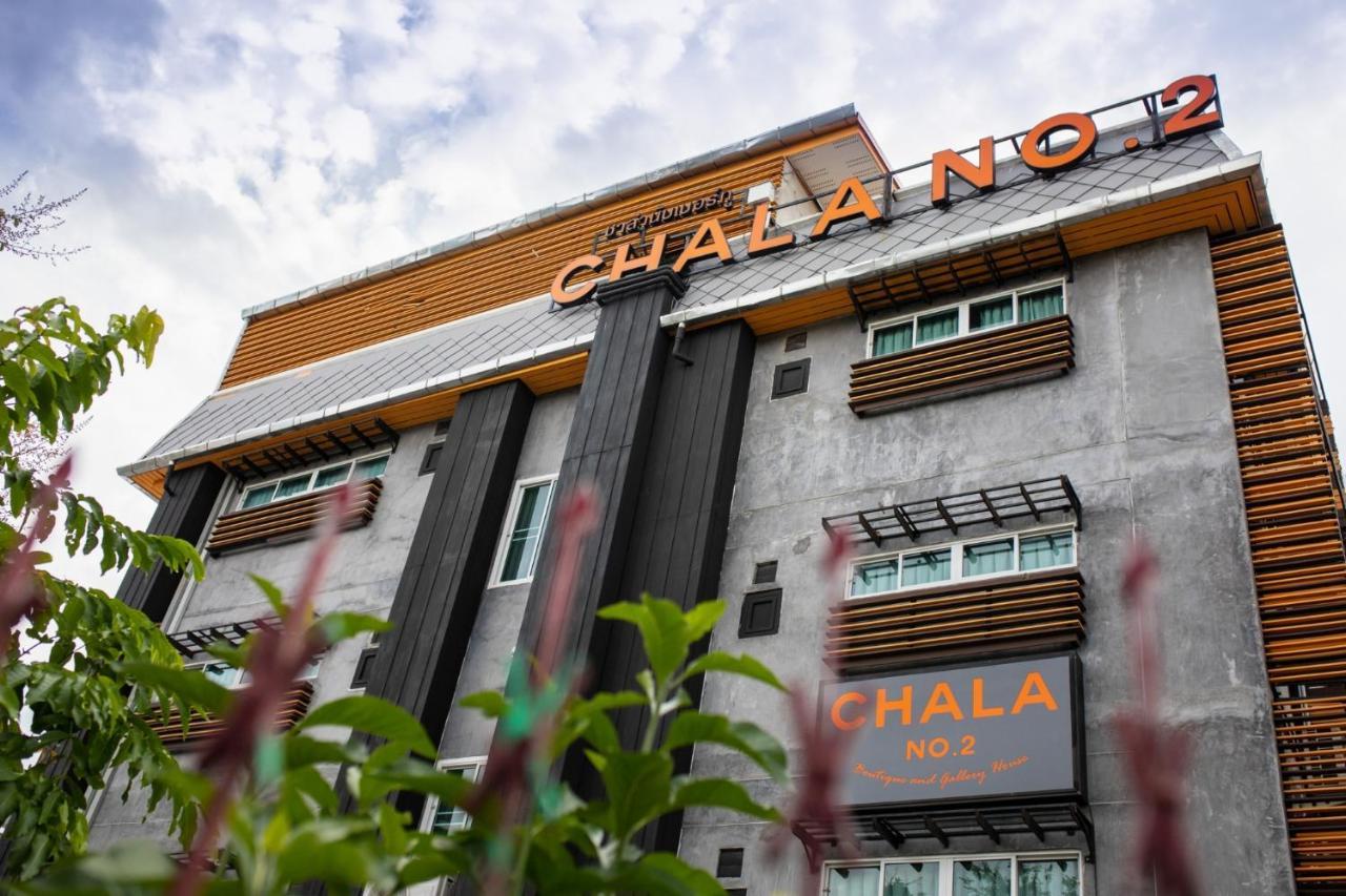Chala Number 2 Art And Gallery Chiang Mai Buitenkant foto